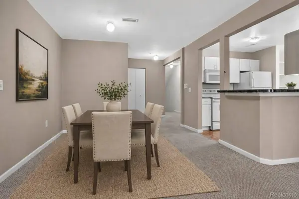 863 Amanda LN, Pontiac, MI 48340