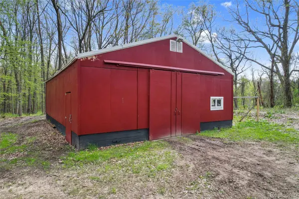 2300 Old Plank RD, Milford Charter Township, MI 48381