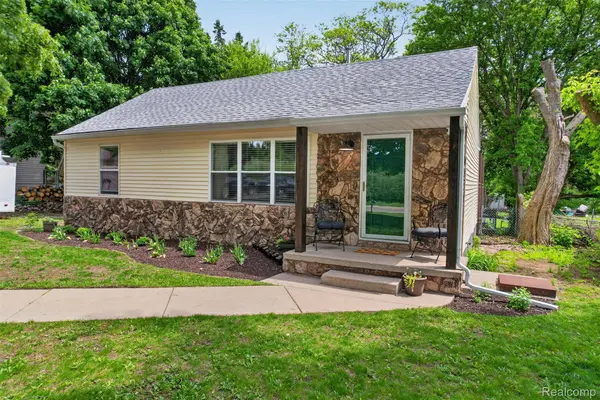 5045 Culver RD, Brighton Township, MI 48114