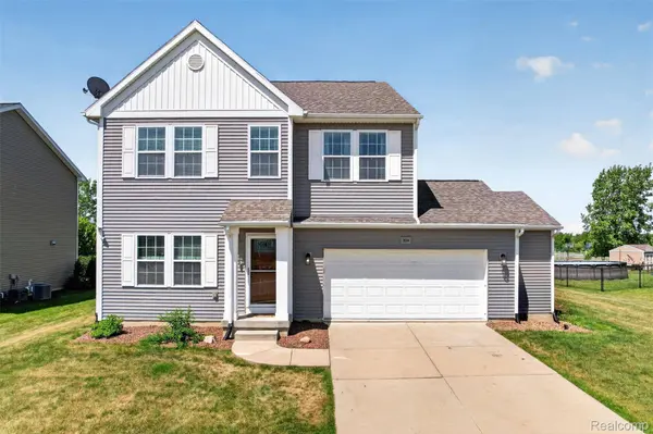 3524 Amber Oaks DR, Howell Township, MI 48855