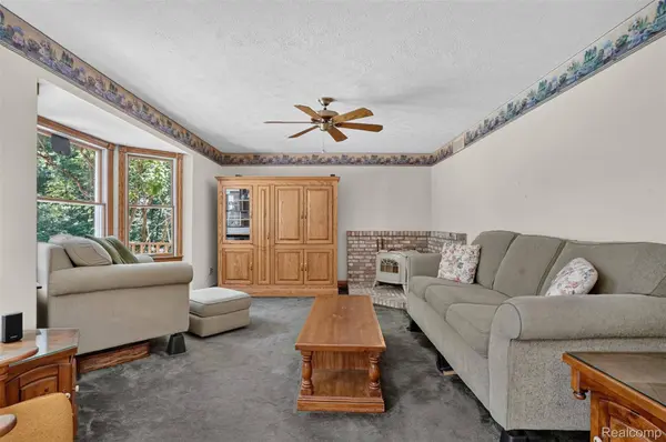 1919 Fox Ridge DR, Marion Township, MI 48843