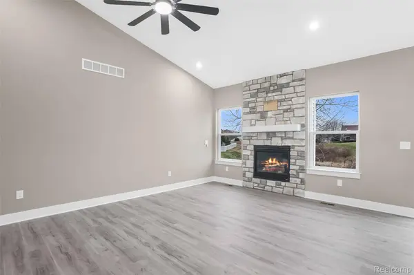7246 Geraldine CIR, Gaines Township, MI 48473