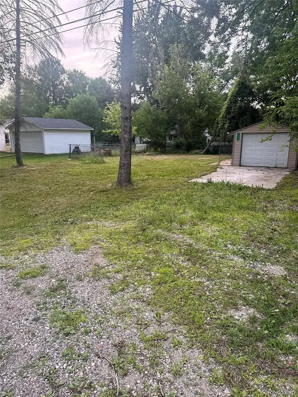 1625 Melinda ST, Caledonia Charter Township, MI 48867