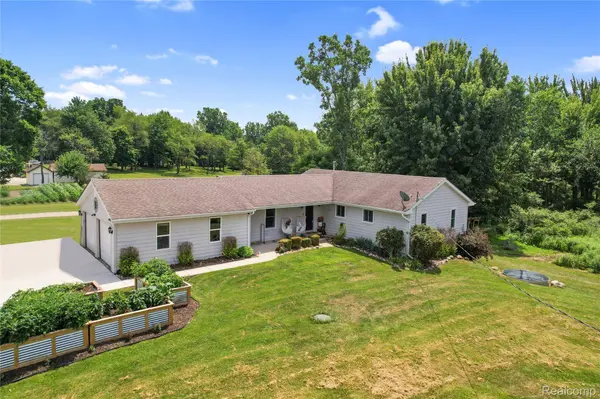 6050 Brophy RD, Oceola Township, MI 48855