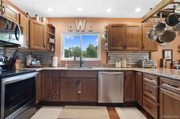 6050 Brophy RD, Oceola Township, MI 48855