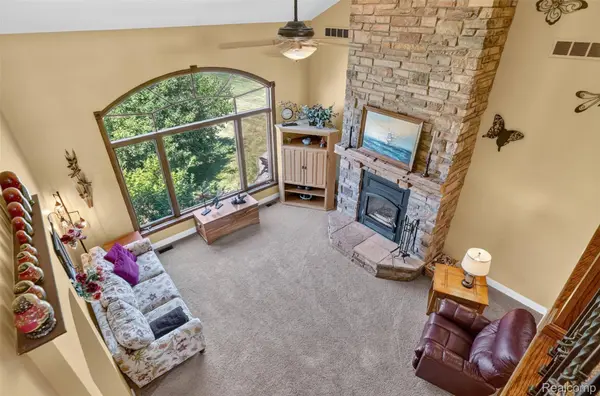 5372 Stone Garden DR, Marion Township, MI 48843