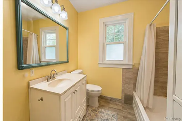 218 Union ST, Milford Village, MI 48381