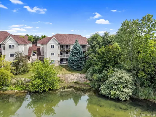 862 Amanda LN, Pontiac, MI 48340