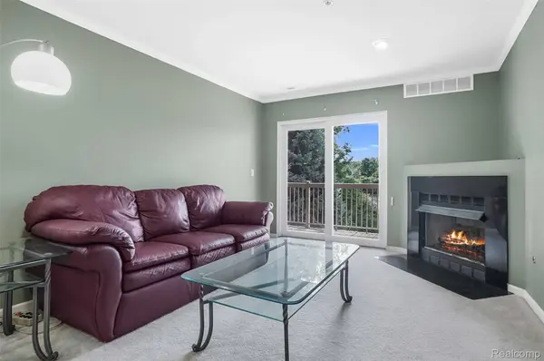 862 Amanda LN, Pontiac, MI 48340