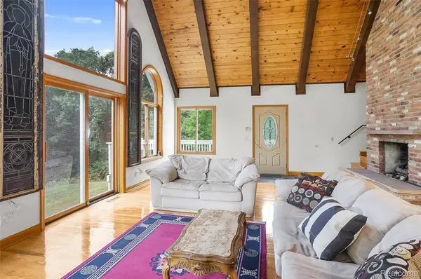 8484 Eaton RD, Springfield Charter Township, MI 48350