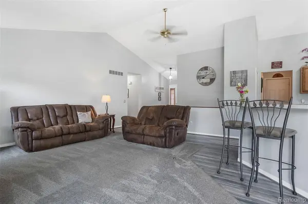 2905 Saddlebrook CT, Putnam Township, MI 48169