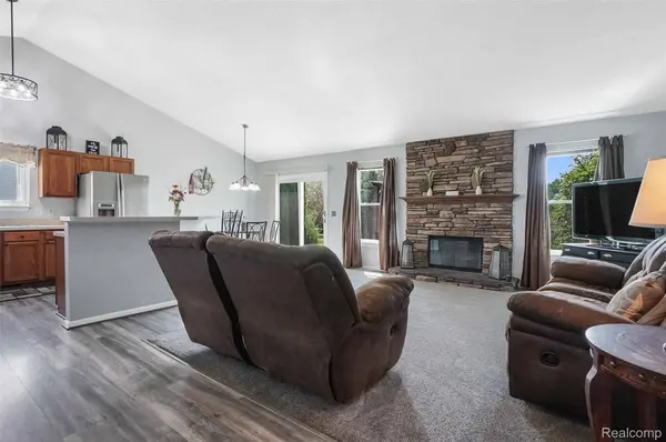 2905 Saddlebrook CT, Putnam Township, MI 48169