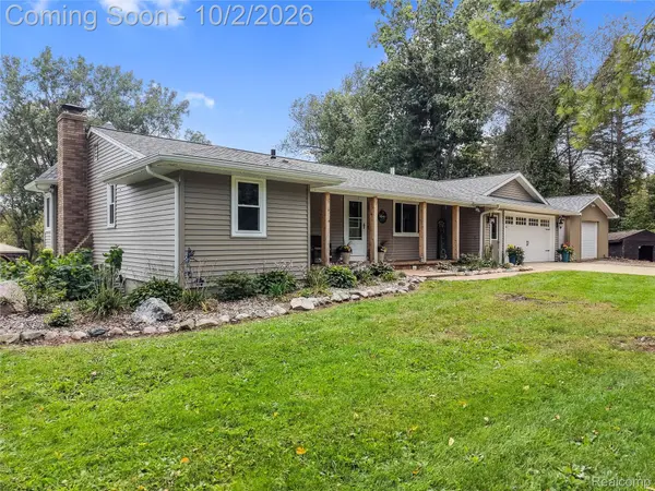 9205 Warner RD