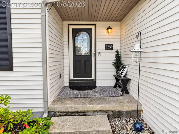 2259 Hickory Circle DR, Oceola Township, MI 48855