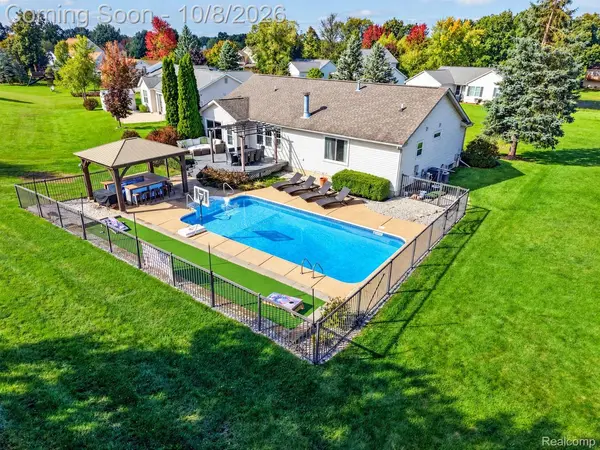 2259 Hickory Circle DR, Oceola Township, MI 48855