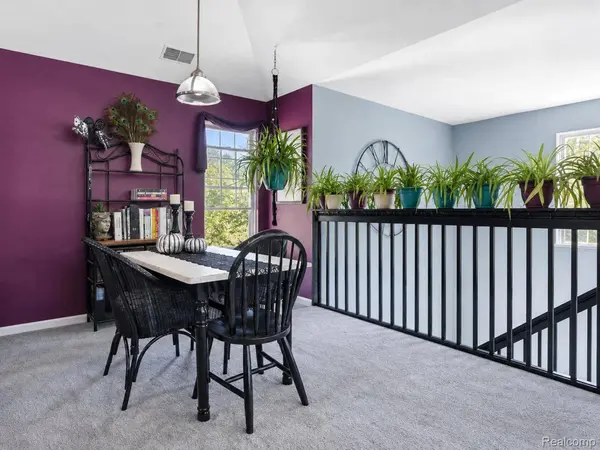 1066 Shiawassee CIR, Howell Township, MI 48843