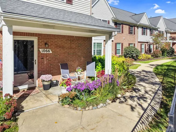 1066 Shiawassee CIR, Howell Township, MI 48843