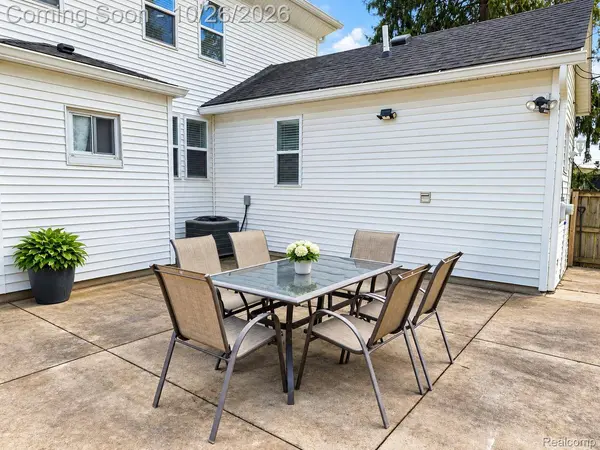 510 S Michigan AVE, Howell, MI 48843