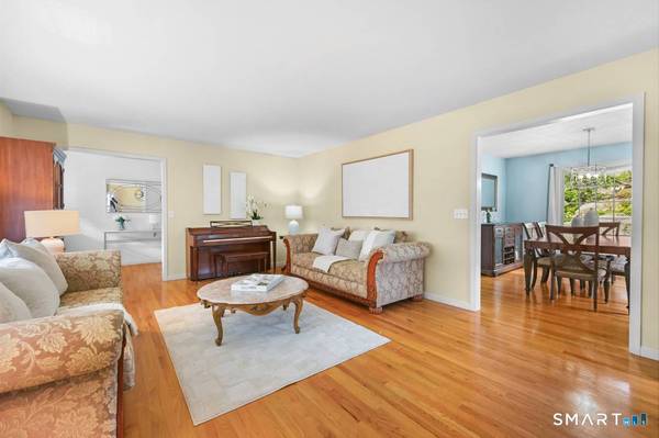 333 Stonebridge Lane, Trumbull, CT 06611
