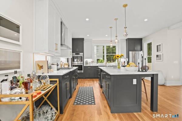 10 Argento Lane, Norwalk, CT 06851