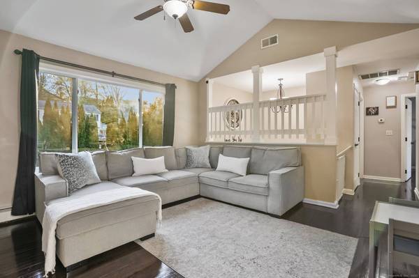 25 Tuxedo Avenue, Shelton, CT 06484