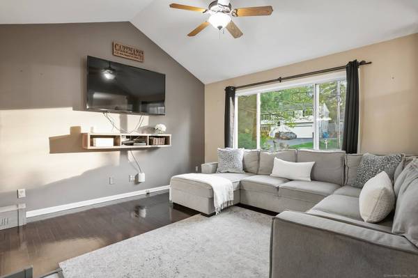 25 Tuxedo Avenue, Shelton, CT 06484