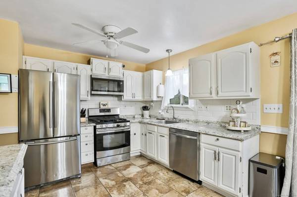 25 Tuxedo Avenue, Shelton, CT 06484