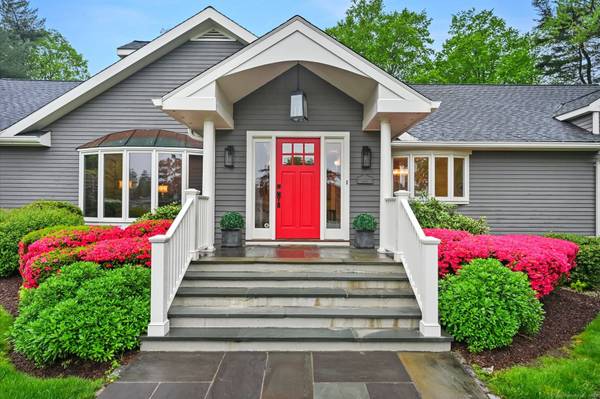 1 Braybourne Drive, Norwalk, CT 06855