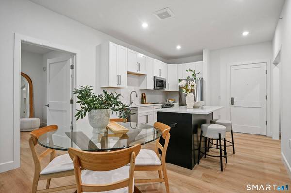 131 Beach Road #303, Fairfield, CT 06824