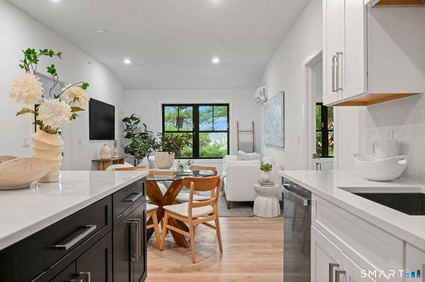 131 Beach Road #303, Fairfield, CT 06824