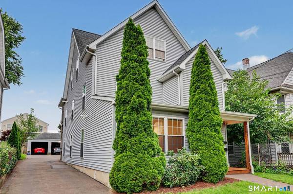 863-865 Brewster Street, Bridgeport, CT 06605