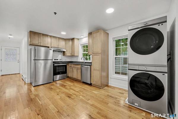 863-865 Brewster Street, Bridgeport, CT 06605