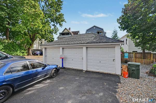 39-45 Circular Avenue, Bridgeport, CT 06605