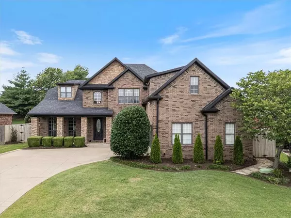 5208 43rd St, Rogers, AR 72758