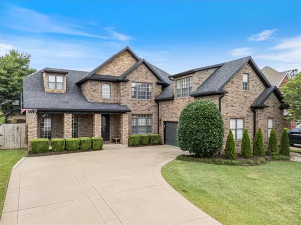 5208 43rd St, Rogers, AR 72758