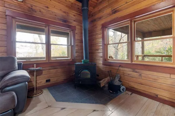 19156 Pinecrest Trl, Rogers, AR 72756