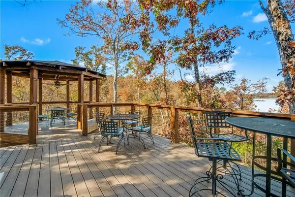 19156 Pinecrest Trl, Rogers, AR 72756