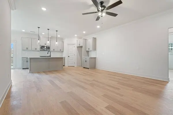 37 Haddington Dr, Bella Vista, AR 72715