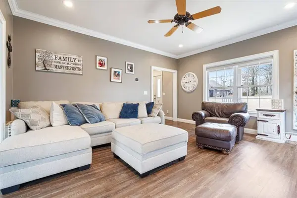 16893 Gum Springs Dr, Siloam Springs, AR 72761