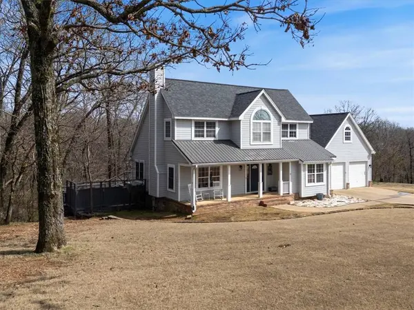 16893 Gum Springs Dr, Siloam Springs, AR 72761