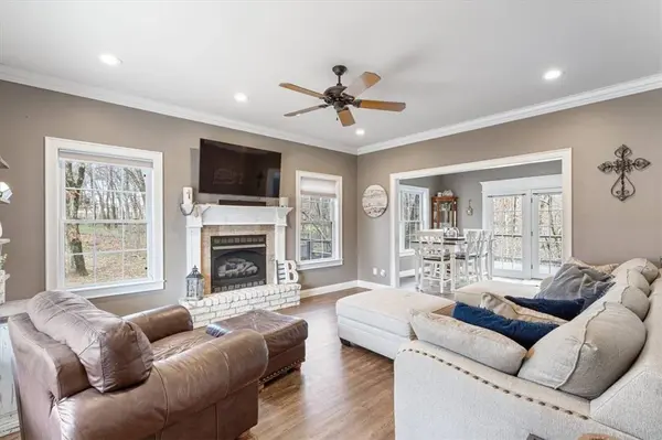 16893 Gum Springs Dr, Siloam Springs, AR 72761