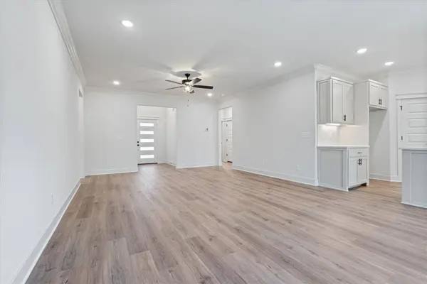 8 Roxburgh Ln, Bella Vista, AR 72715