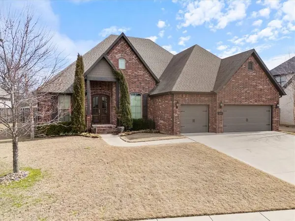 405 Angel Falls Ln, Springdale, AR 72762