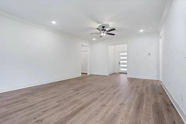 8 Roxburgh Ln, Bella Vista, AR 72715