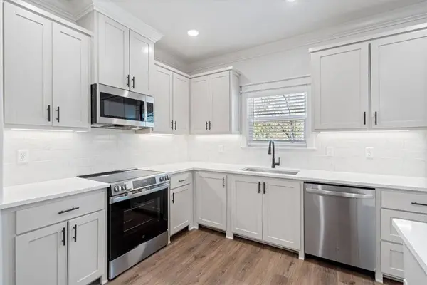 8 Roxburgh Ln, Bella Vista, AR 72715