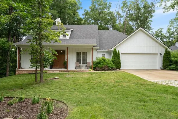 13846 Bob White Cir, Fayetteville, AR 72704
