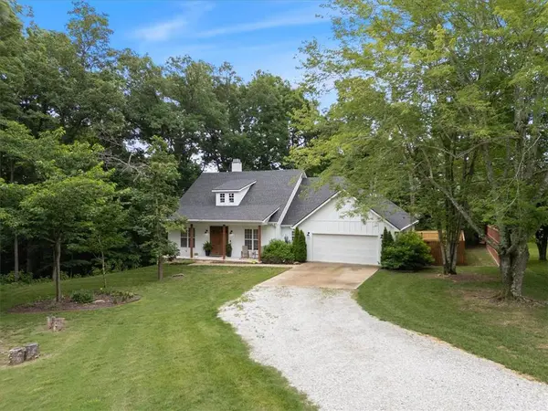 13846 Bob White Cir, Fayetteville, AR 72704