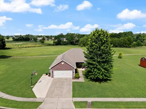11741 Creek Ln, Farmington, AR 72730