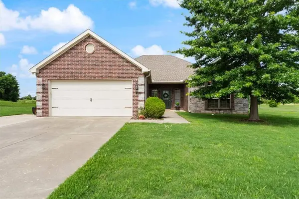 11741 Creek Ln, Farmington, AR 72730