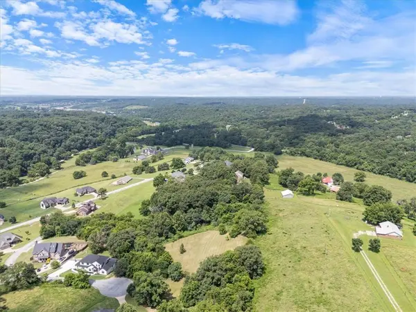 13787 Colline Rd, Bentonville, AR 72712